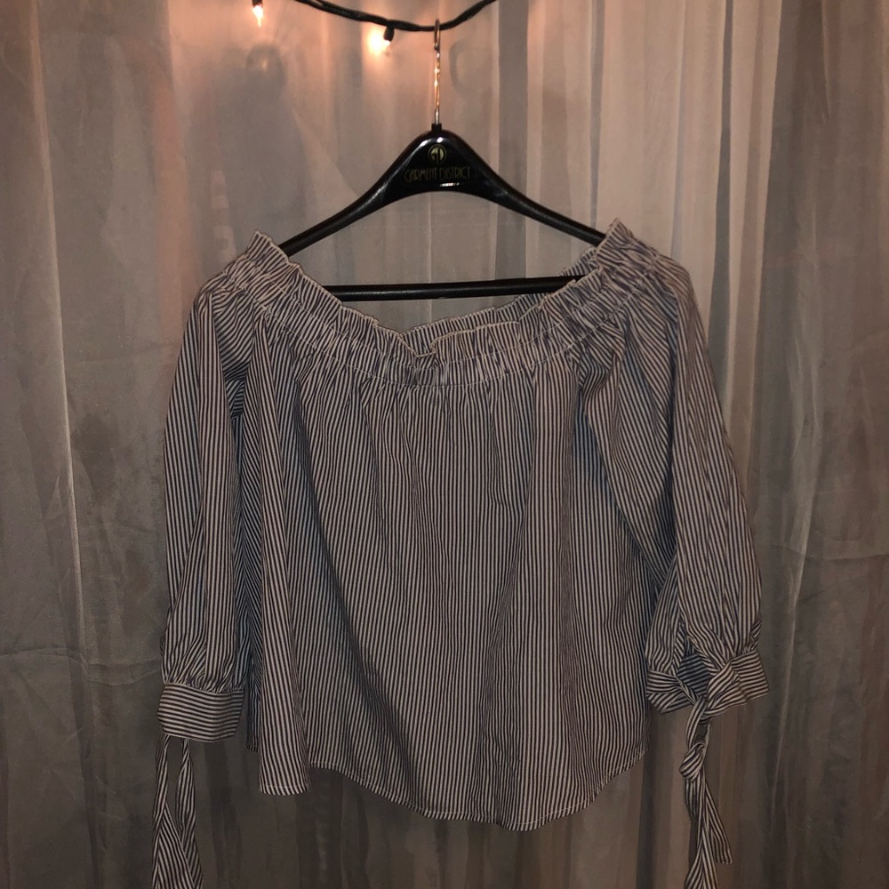 off the shoulder, long sleeve